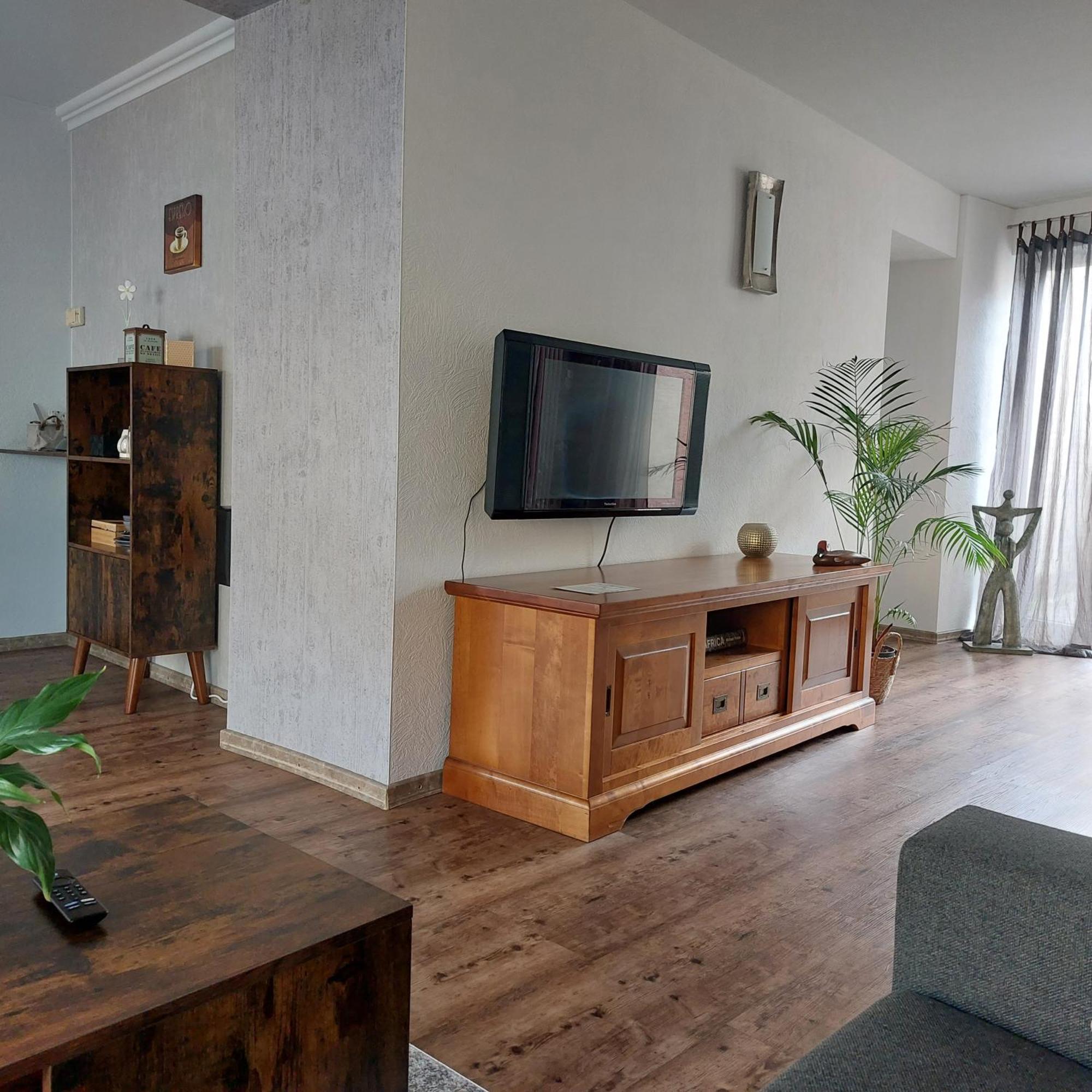 Le Cadeau Appartement Wincheringen Buitenkant foto